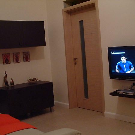 Triton Apartment 세인트폴스베이 외부 사진