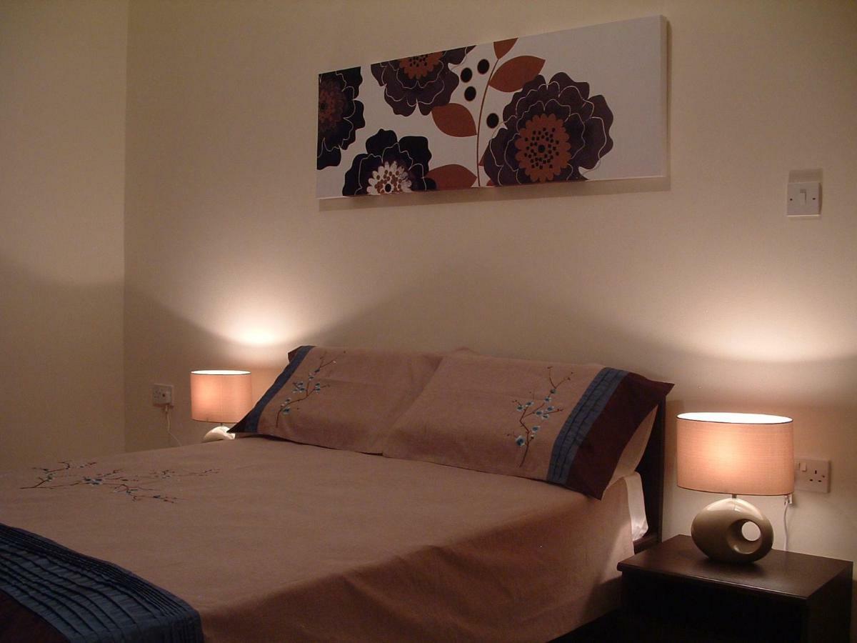 Triton Apartment 세인트폴스베이 외부 사진